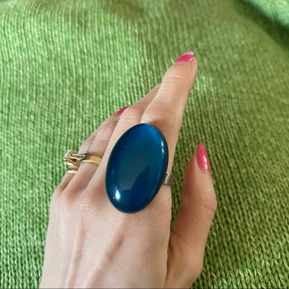 ✨SOLD✨blue plastic ring
